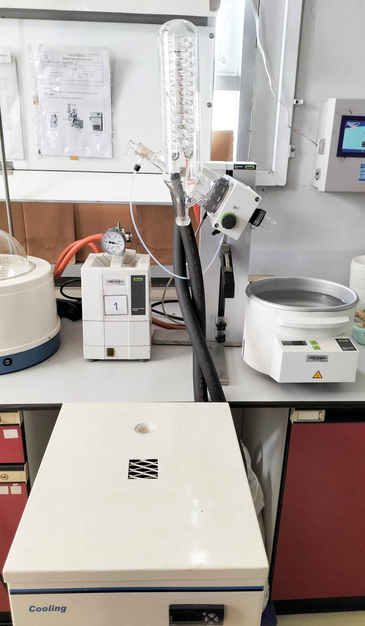 Rotary evaporator 1